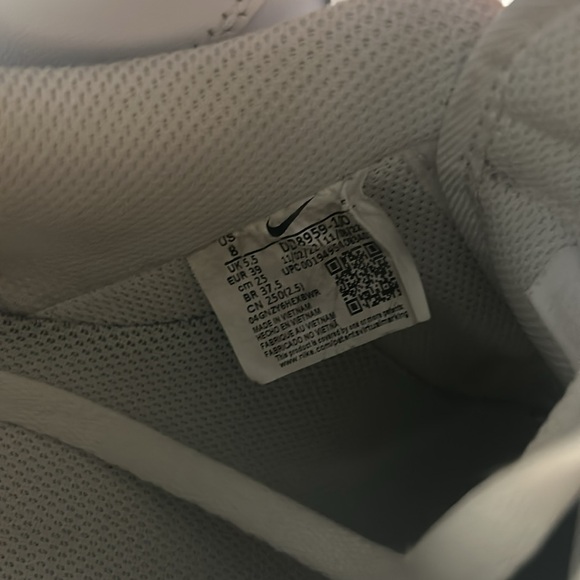 Women’s Airforce 1 07’ size 8 - Picture 8 of 8